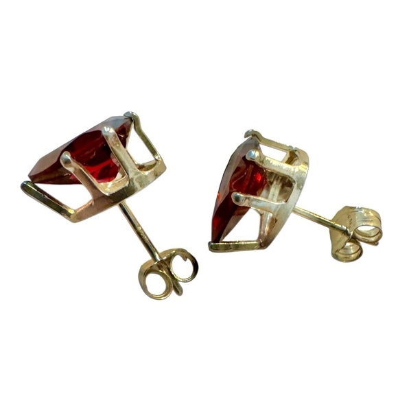 Exquisite Pear Garnet Sterling Silver Earrings - Picture 9 of 14